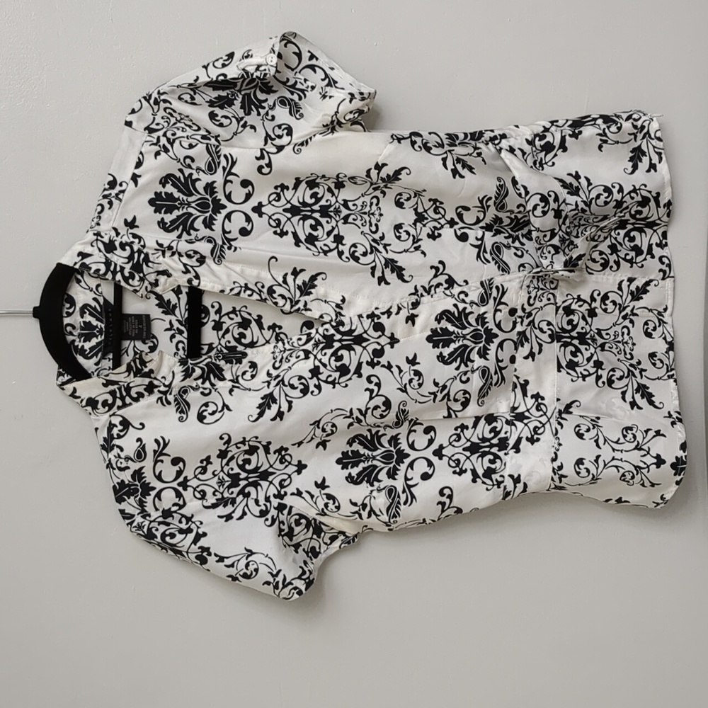 Silkland Black and White Short Sleeve Top